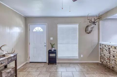 Entry Way - 208 Pulliam St, Uvalde, TX 78801 photo 1 of 1