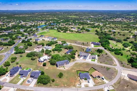 113 Peter Kleid Loop, Blanco, TX 78606 photo 6