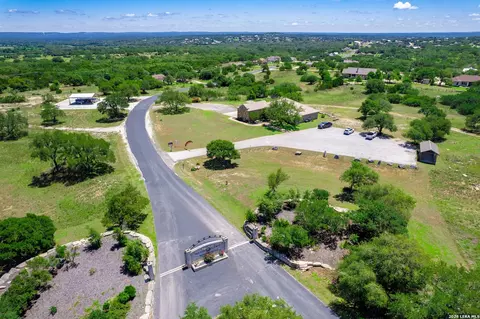 113 Peter Kleid Loop, Blanco, TX 78606 photo 10