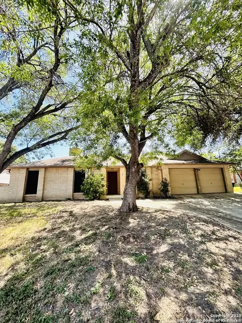 14810 Ridge Hill Dr, San Antonio, TX 78233