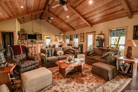 Living - 2657 W Sabinal Rd, Utopia, TX 78884 photo 1 of 3