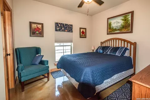 Bedroom - 2657 W Sabinal Rd, Utopia, TX 78884 photo 2 of 3