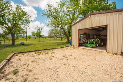 Other - 2657 W Sabinal Rd, Utopia, TX 78884 photo 10 of 10
