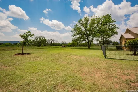 Exterior - 2657 W Sabinal Rd, Utopia, TX 78884 photo 11 of 14