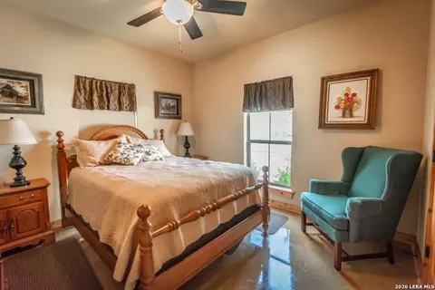 Bedroom - 2657 W Sabinal Rd, Utopia, TX 78884 photo 3 of 3