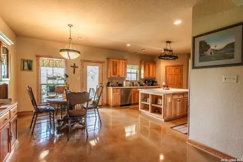Other - 2657 W Sabinal Rd, Utopia, TX 78884 photo 5 of 10