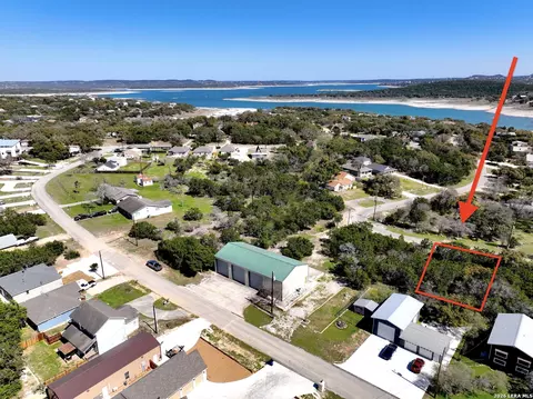 1841 Canyon Lake Dr, Canyon Lake, TX 78133