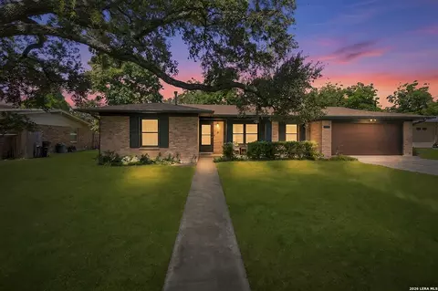8607 Sagebrush Ln, San Antonio, TX 78217