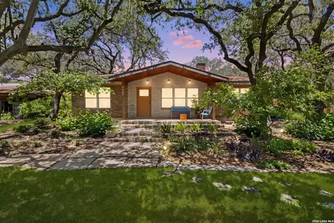 8627 Flint Rock Dr, Boerne, TX 78006