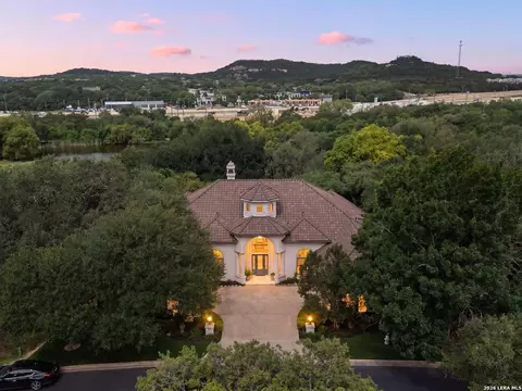 43 Champions Ln, San Antonio, TX 78257