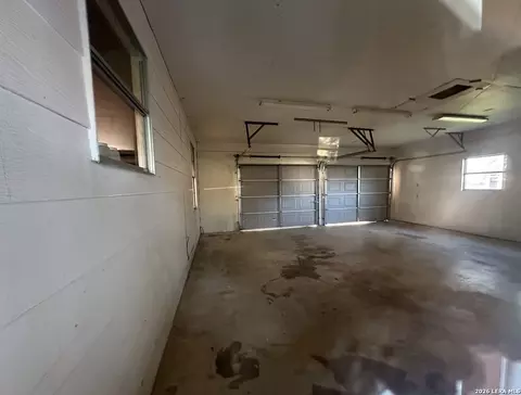 Other - 608 E Westmeyer St, Poth, TX 78147 photo 2 of 3