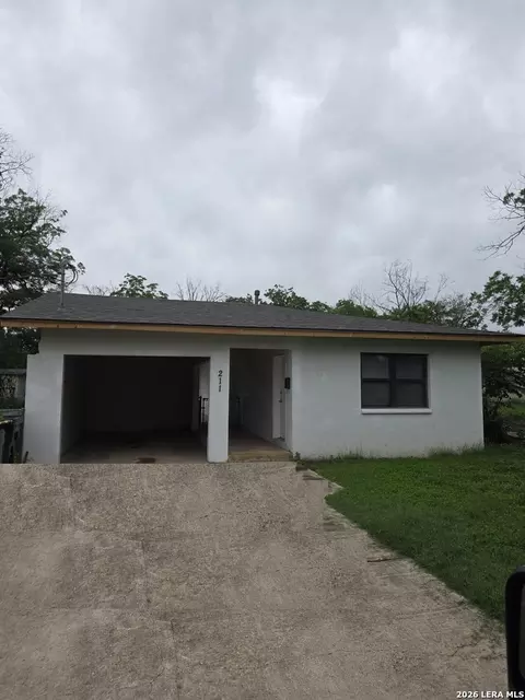 211 Dowman St, Schertz, TX 78154