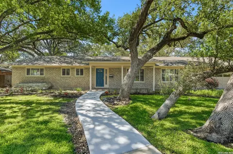334 Royal Oaks, San Antonio, TX 78209