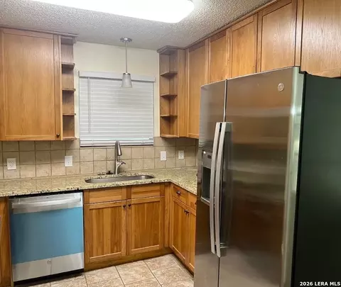 716 718 Rosewood, Boerne, TX 78006
