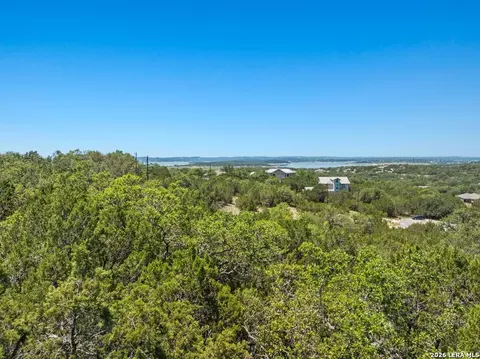 541 La Paloma Dr, Canyon Lake, TX 78133