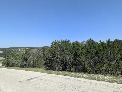 631 La Paloma Dr, Canyon Lake, TX 78133
