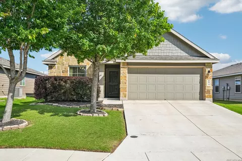 894 Pumpkin Rdg, New Braunfels, TX 78130
