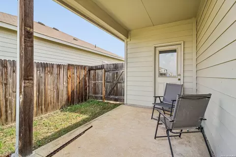 Exterior - 20045 Huckleberry St, Lytle, TX 78052 photo 7 of 10
