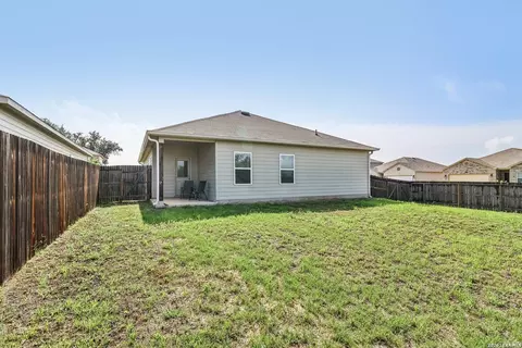 Exterior - 20045 Huckleberry St, Lytle, TX 78052 photo 9 of 10