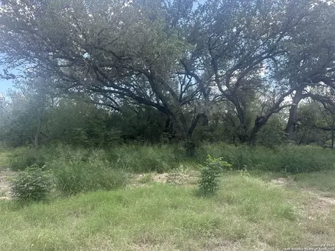 20588 S State Highway 16, Von Ormy, TX 78073 photo 3