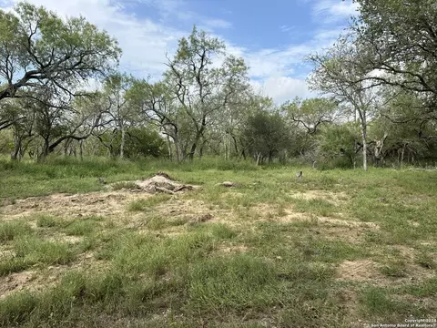 20588 S State Highway 16, Von Ormy, TX 78073 photo 6