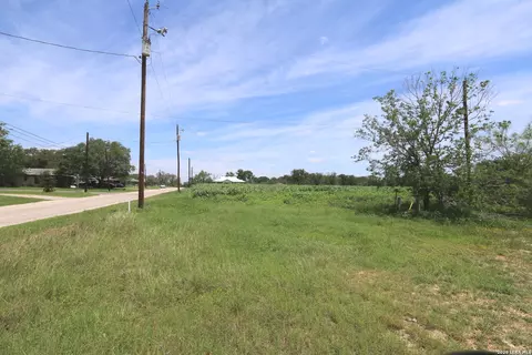 376 Dry Holw, La Vernia, TX 78121