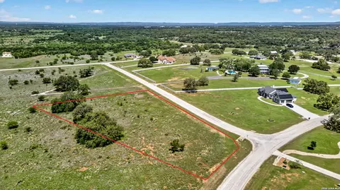 Na Lucky Ridge, Bandera, TX 78003