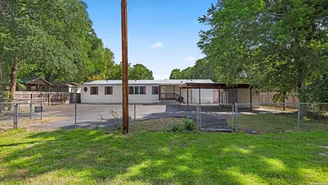 276 Riverview Ter, Seguin, TX 78155