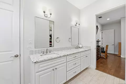 Bath - 103 William Tobin, Blanco, TX 78606 photo 6 of 6