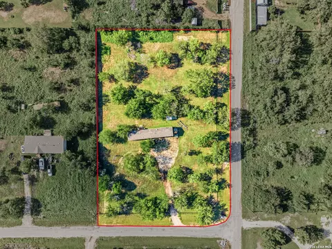651 County Road 4647, Hondo, TX 78861