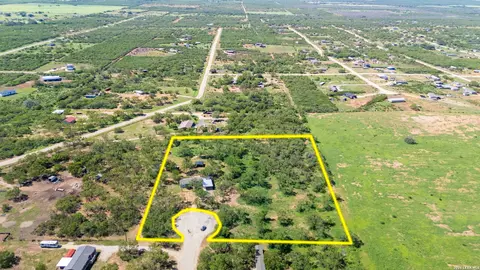 160 County Road 2664, Devine, TX 78016 photo 26