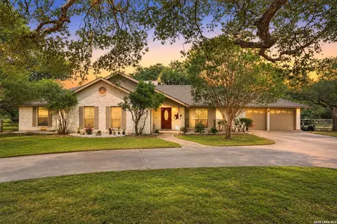 13018 Summer Mdws, Spring Branch, TX 78070