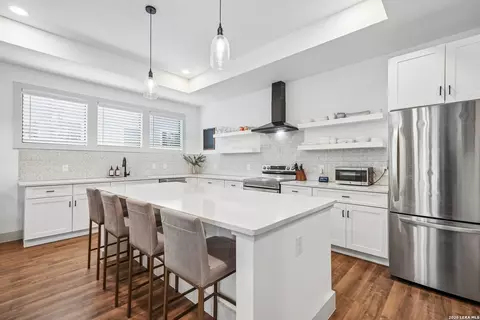 123 Fairview Ave, San Antonio, TX 78223