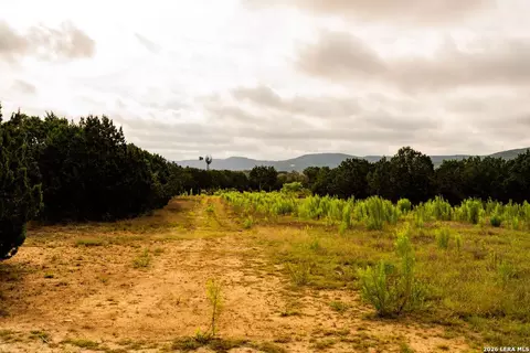 3584 Privilege Creek Rd, Pipe Creek, TX 78063