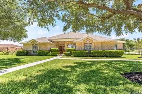 8306 Quail Covey Ln, San Antonio, TX 78263