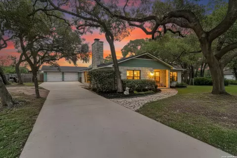 138 Stonegate North Dr, Boerne, TX 78006