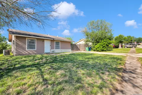 6218 Stone Valley Dr, San Antonio, TX 78242