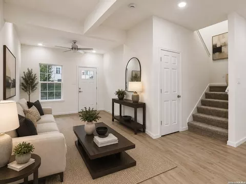 630 Iowa St, San Antonio, TX 78203