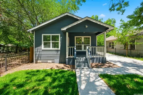1125 Delaware St, San Antonio, TX 78210