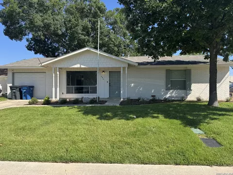 606 Bavarian Dr, New Braunfels, TX 78130
