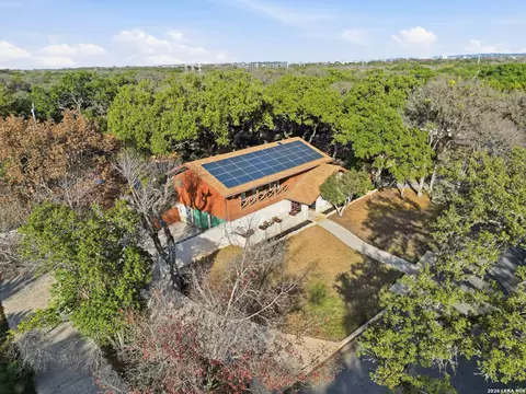 3727 Hundred Oaks Dr, San Antonio, TX 78217