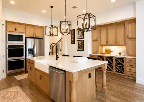 1911 Privet Rd, New Braunfels, TX 78132