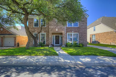 2738 Summit Vw, San Antonio, TX 78261