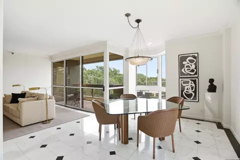 7887 Broadway #302, San Antonio, TX 78209
