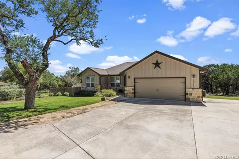 Exterior - 1017 Burning Tree, Spring Branch, TX 78070 photo 5 of 14