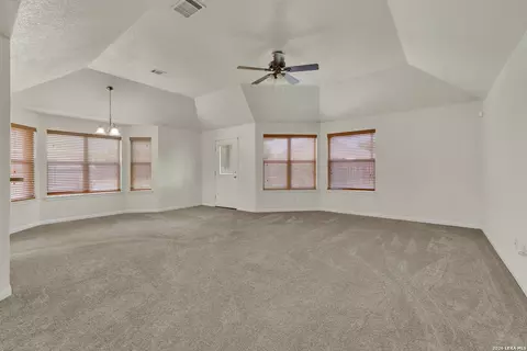 123 River Park Dr, Luling, TX 78648 photo 7