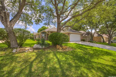 123 River Park Dr, Luling, TX 78648 photo 2