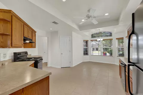 123 River Park Dr, Luling, TX 78648 photo 4