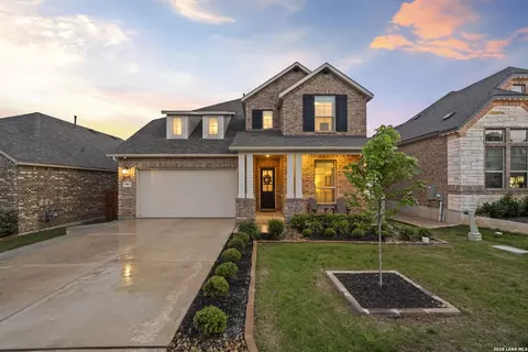 1583 Seekat Dr, New Braunfels, TX 78132