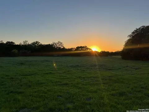 26 Vaquero, Pipe Creek, TX 78063